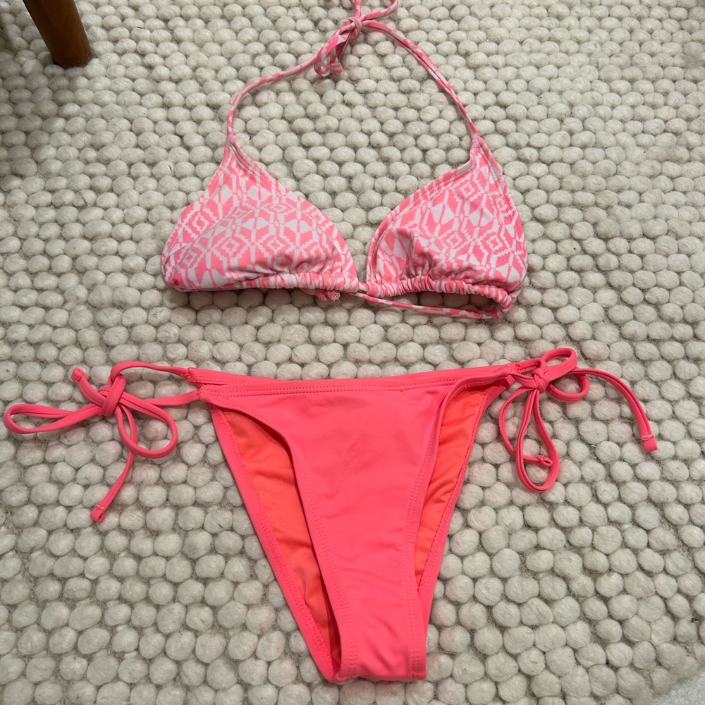 Old Navy Pink and White Bikini Top